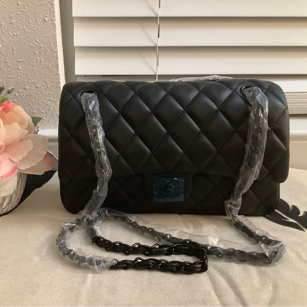 Black Crossbody/Shoulder Bag